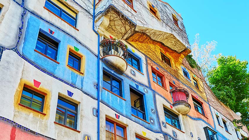 白水公寓．Hundertwasserhaus